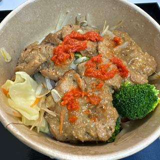 ジューシーグリル丼（味噌味）(ビィーガンビストロじゃんがら)