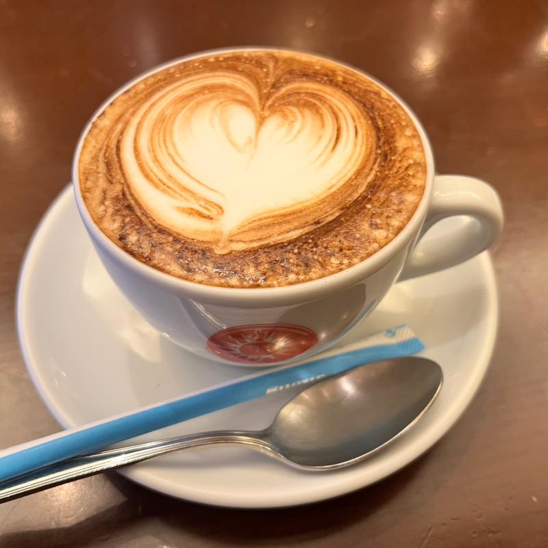 カプチーノ(赤坂見附バール・デルソーレ （BAR DEL SOLE）)