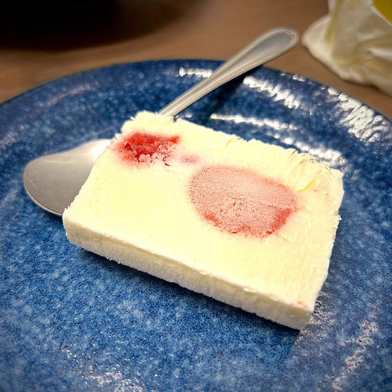 吟醸梅酒香るレアチーズアイス(なみかた羊肉店めえちゃん食堂)