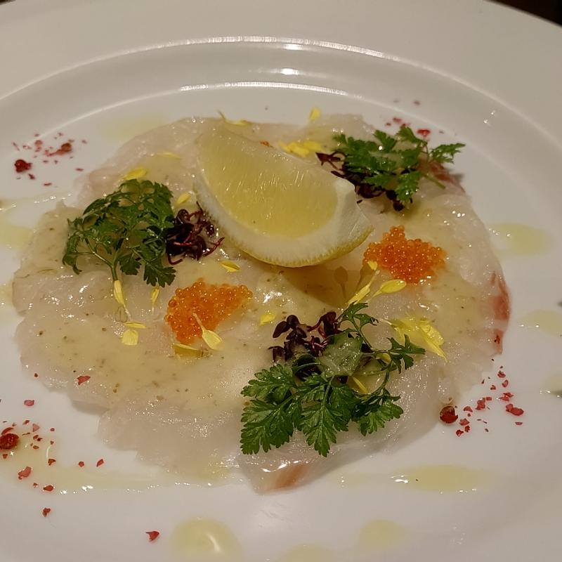 鮮魚のカルパッチョ(ビストロ オオカミ2 Duex)