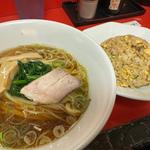 ラーメン半チャーハンセット