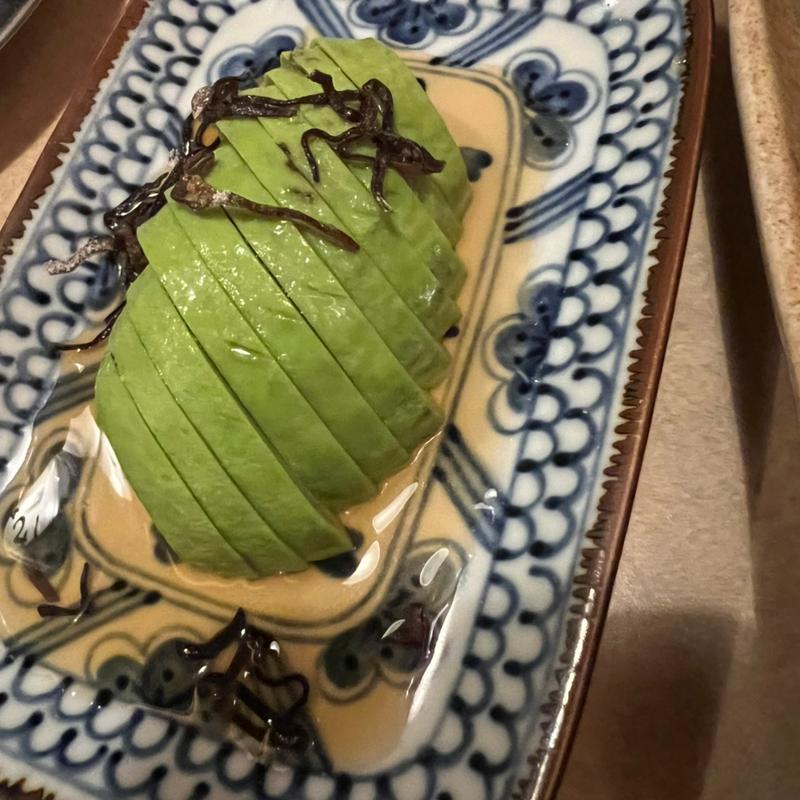 アボカドと塩こんぶ(串焼き 炊き餃子　おくちゃん)