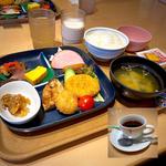 朝食
