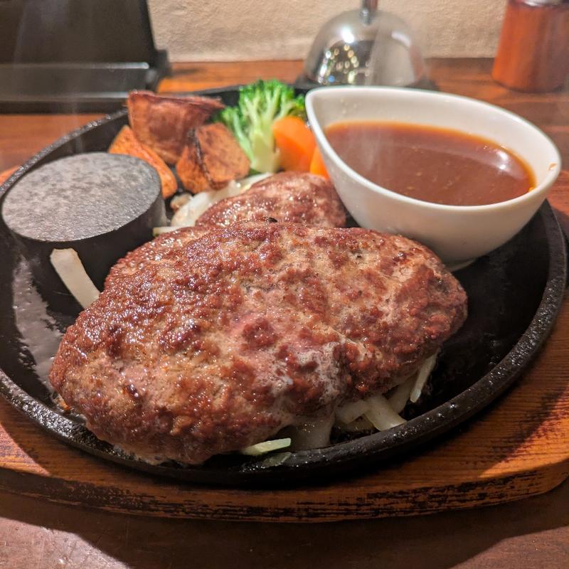 W国産牛ハンバーグ（ライス・スープ付）(バルム食堂 )