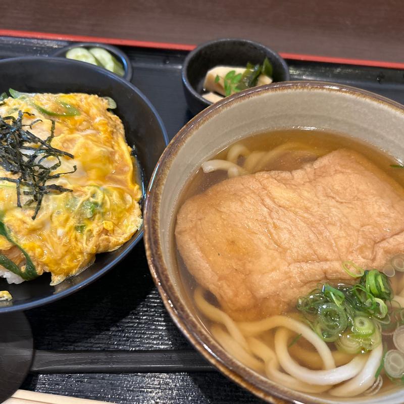 きつねうどんとカツ丼のセット(かぎ卯 （かぎう）)