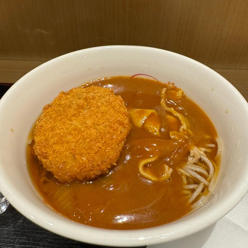 コロッケのせカレーそば(いろり庵きらく 南浦和)