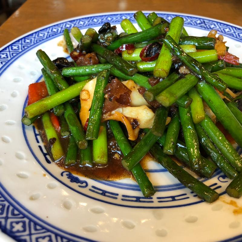 にんにくの茎炒め(香港麺 新記)
