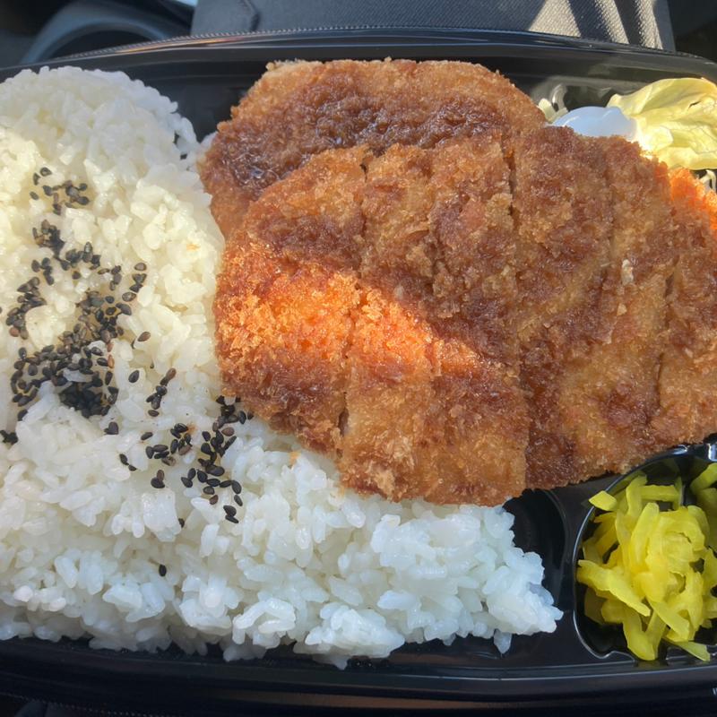 ロースカツ&コロッケ弁当(デイリーヤマザキ 日立みなと町店 )