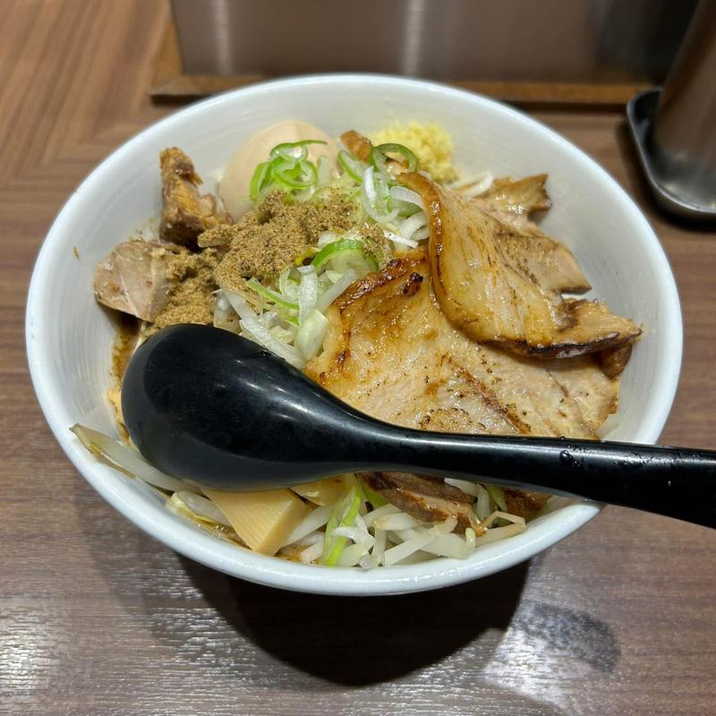 特製味噌まぜそば(ど・みそ KITTE丸の内店)