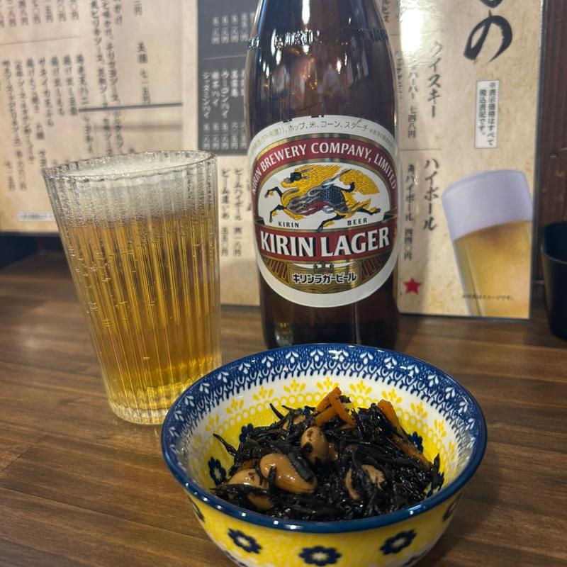 つきだし(なにわ大衆酒場の赤い星)