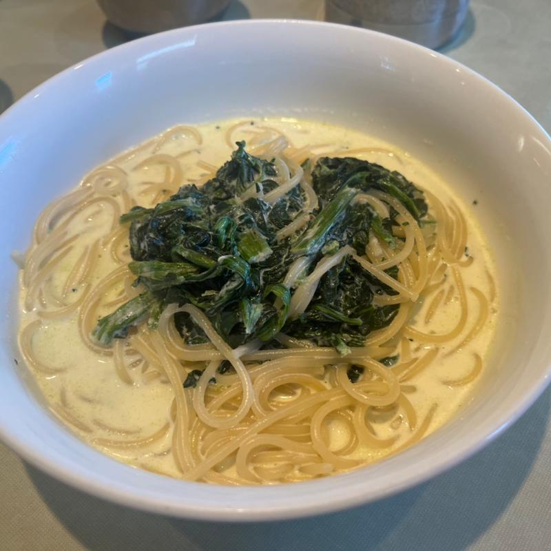 ほうれん草のクリームパスタ(EAT)