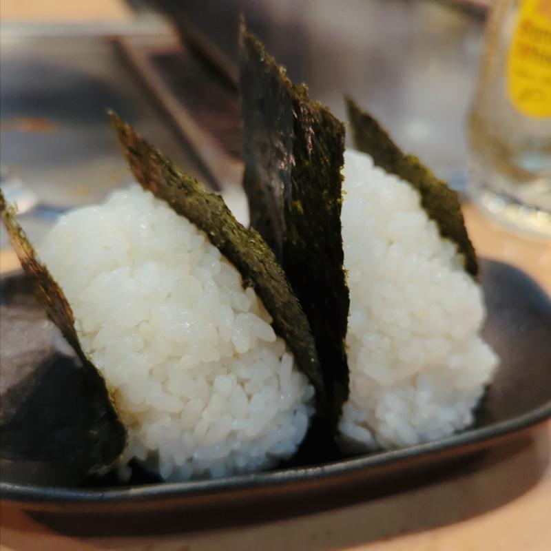 小さい塩おにぎり  2ケ(鉄板焼き 商人)