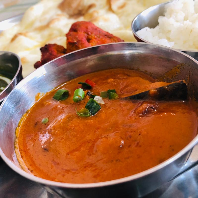 茄子キーマ_2種類カレーセット(本場インド・ネパール料理 ラリグラス)