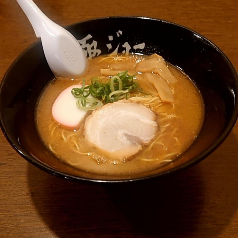 和歌山ラーメン(新和歌山らーめん 極ジョー)