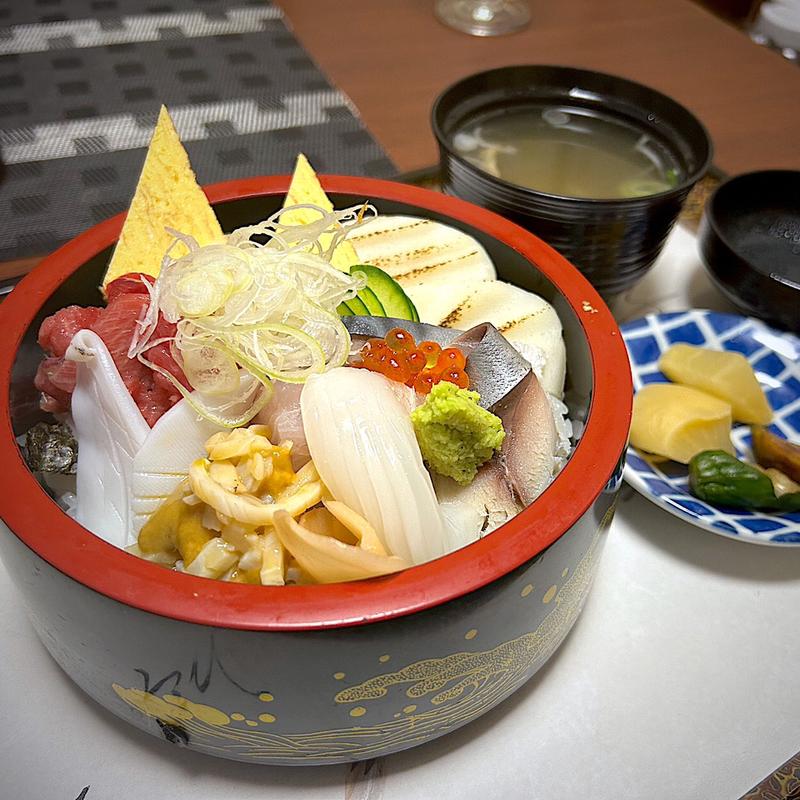 おまかせ海鮮丼 並(味の店 スズラン （あじのみせ すずらん）)