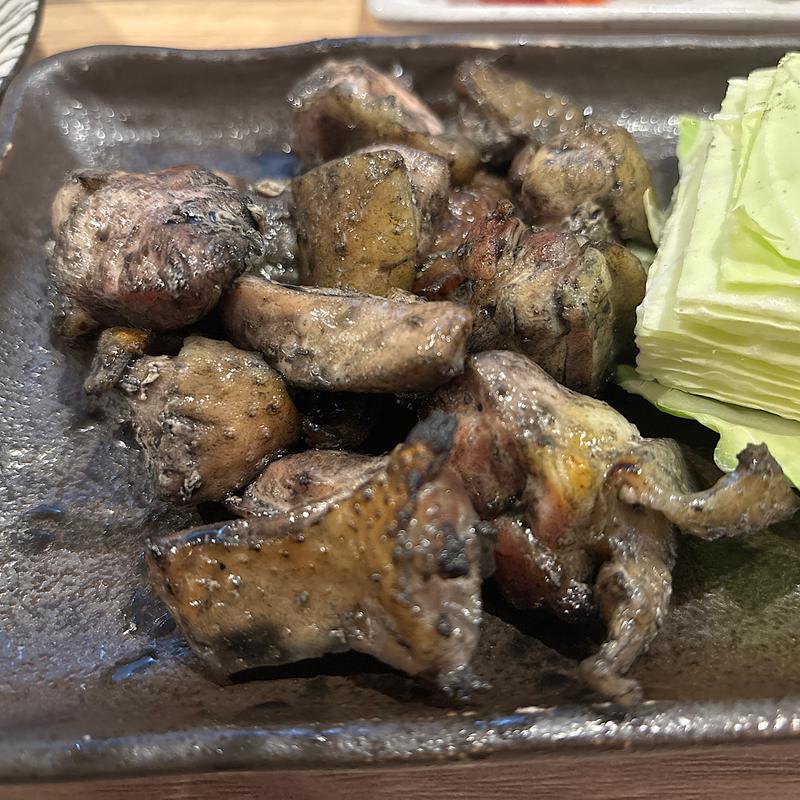 地鶏の鉄板炭火焼き(地鶏と野菜巻き 宮崎とりくら 橘通店)