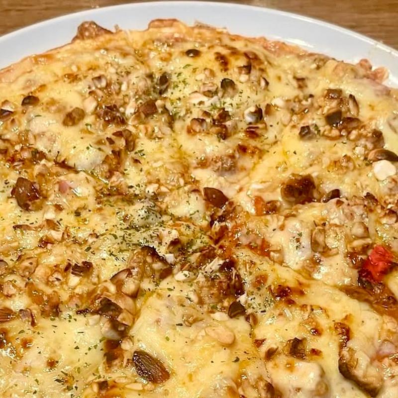 ベーコンとナッツ、ハニーマスタード(ニコラピザ 浦和店)