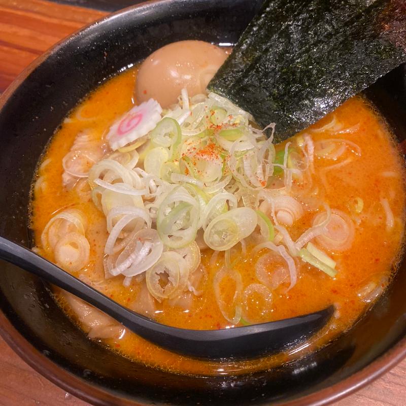 辛味噌ニンニクバターラーメン+味たまご(銀のくら 名古屋本店)