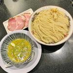 とろりホタテ昆布水の丸鶏塩つけ麺 麺500g チャーシュー2枚