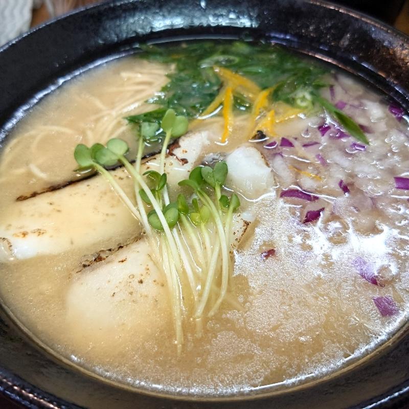鯛白湯ラーメン(自家製麺 麺工房えんたく)