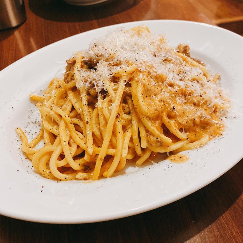 クリームボロネーゼ(イタメシ 厨肉中贅)