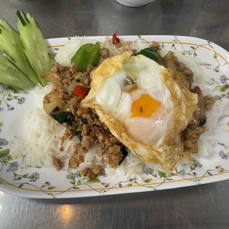 ガパオライス(バンコク食堂バードマン的場町)