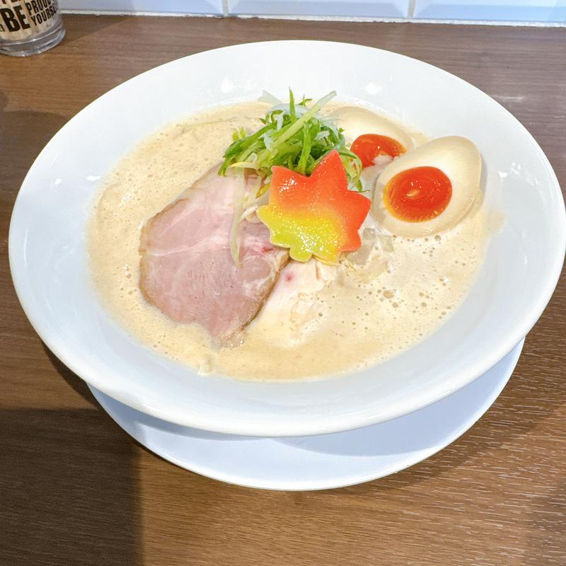 濃厚白湯そば(塩)味玉トッピング(ラーメン家 こゝろ Japanese Noodle cocoro)