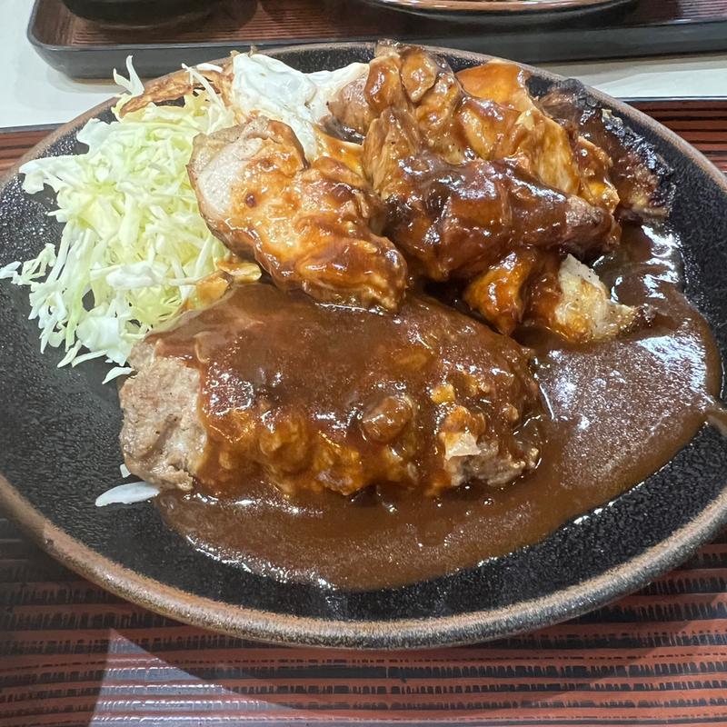 ミックス（ハンバーグ、グリルチキン）(ぼうげつ )