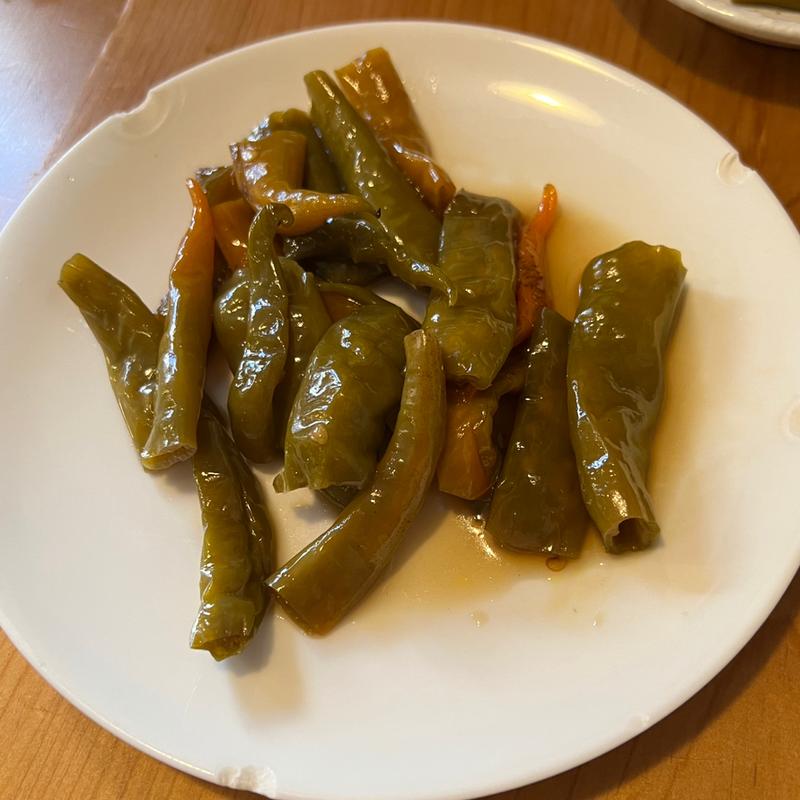 青唐辛子のにんにくオイル漬け(羊香味坊)