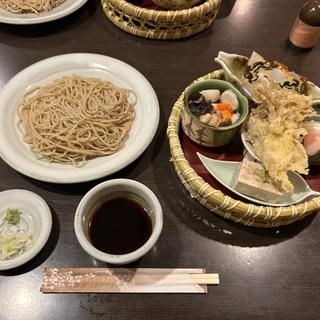 五種よくばりそば(味工房　ひさご )
