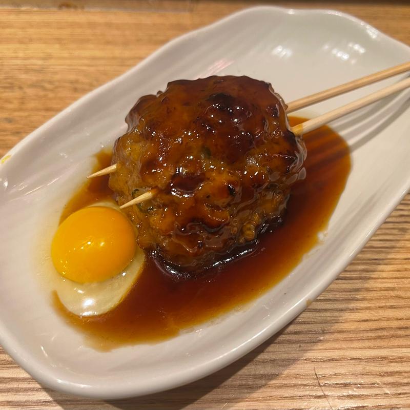 つくね月見(動物園通りもつ肉店)