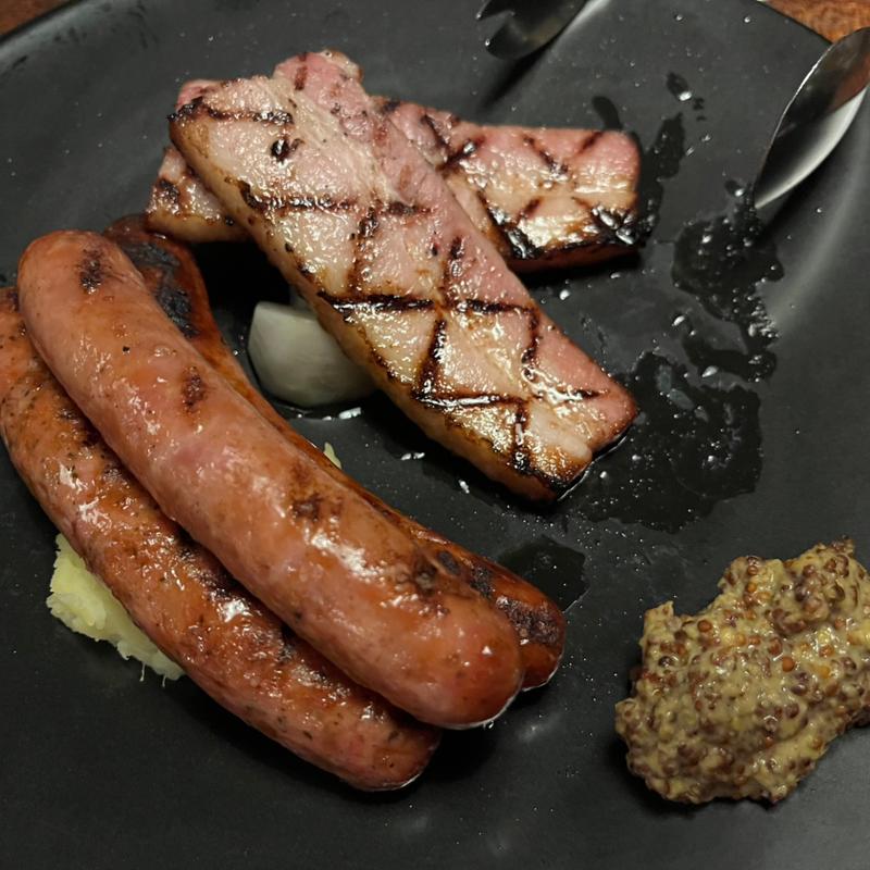 自家製ソーセージ＆ベーコン(MOKICHI TRATTORIA)