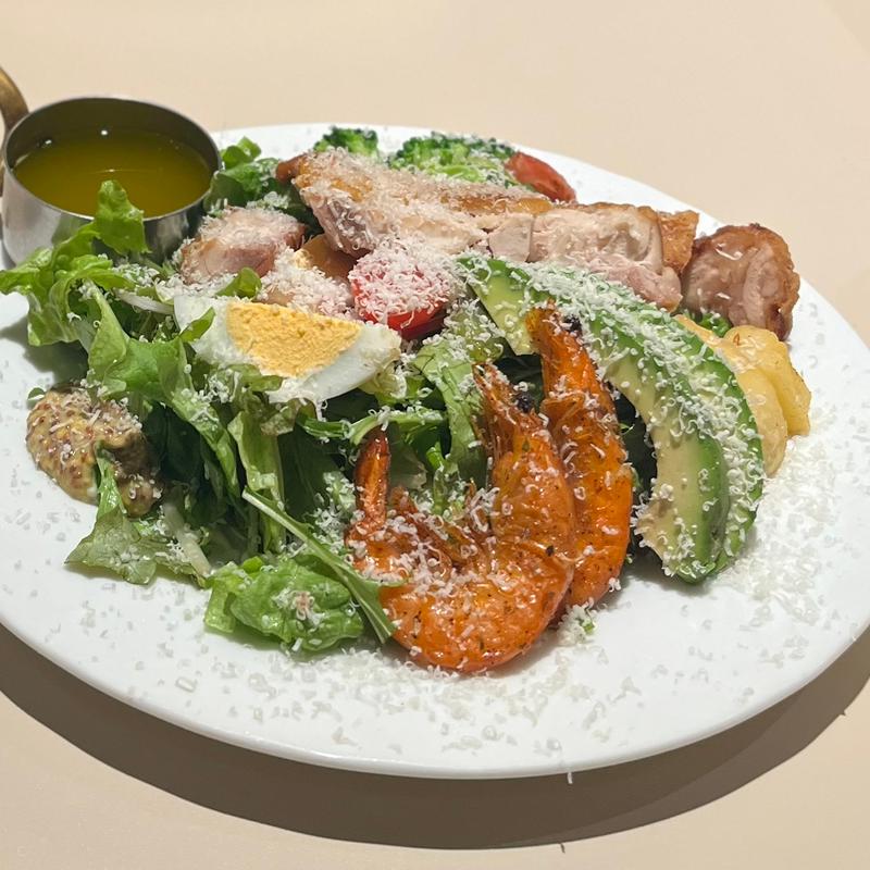 FAMiRESサラダwithグリルチキン(FAMiRES)