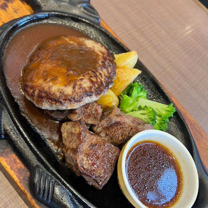 ハンバーグ＆カットステーキランチ(フォルクス 中環千里店)