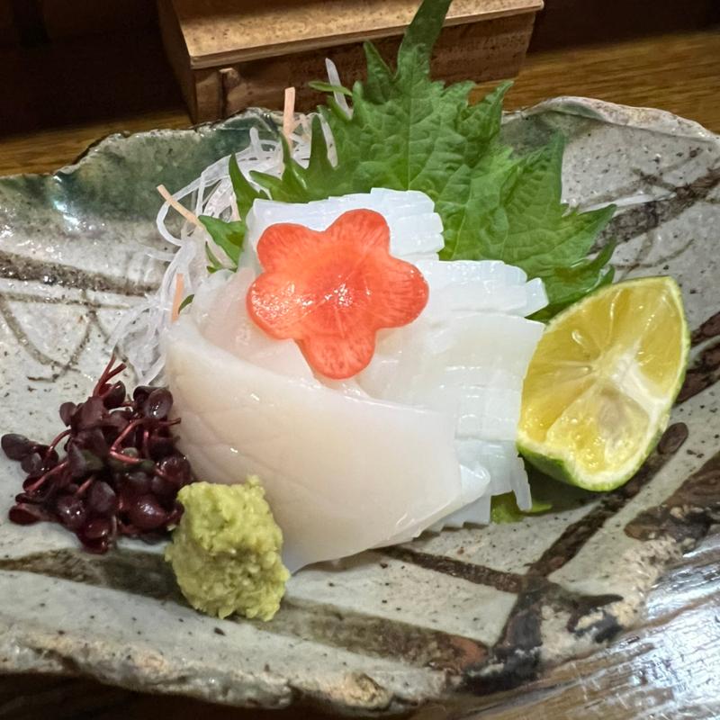 イカの刺身(よもぎ)