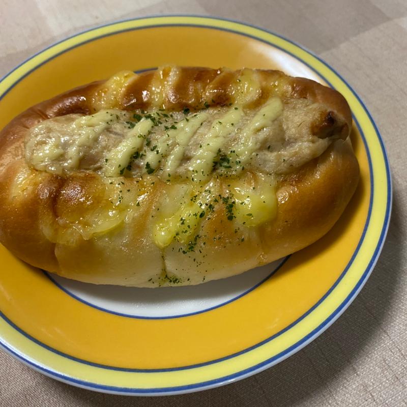 ツナサラダパン(ワイストア 津島駅東店)