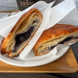 パン　オ　シュー(ZEBRA Coffee & Croissant 稲城中央公園店)