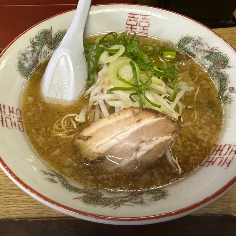 博多豚骨ラーメン(めんめん・かめぞう)