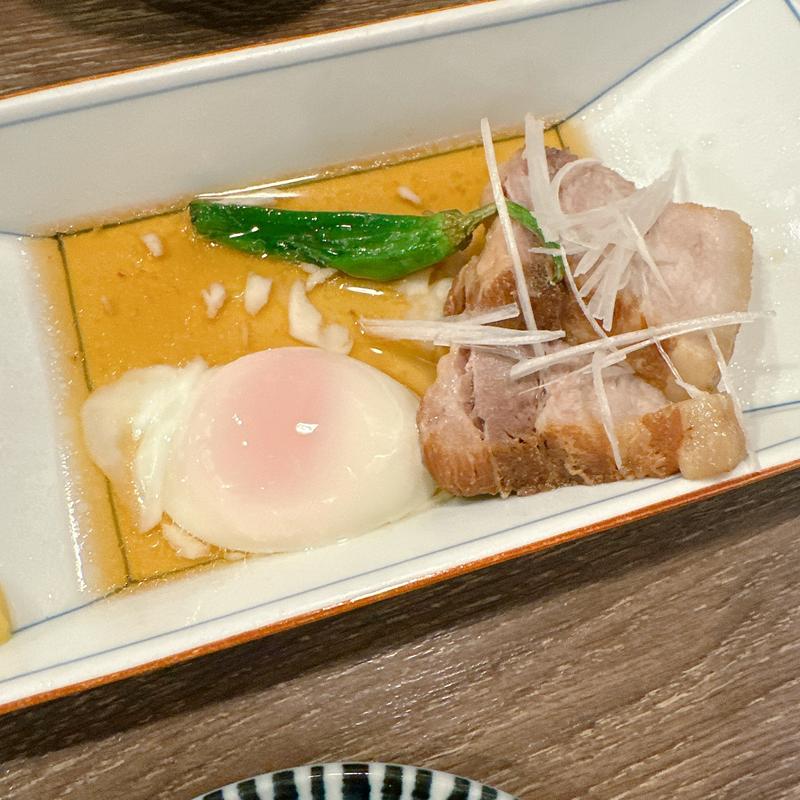 ばら肉の角煮　温玉添え(土佐わら焼き 龍神丸 西神中央店)