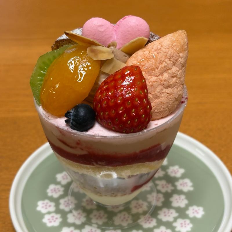 トライフル(ラ・ローズ・ジャポネ （La Rose des Japonais）)