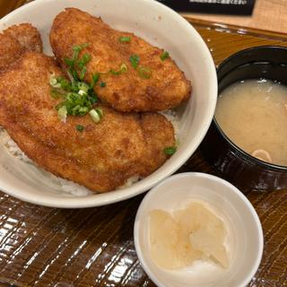 たれカツ丼　味噌汁・漬物付き