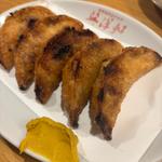 揚げ餃子
