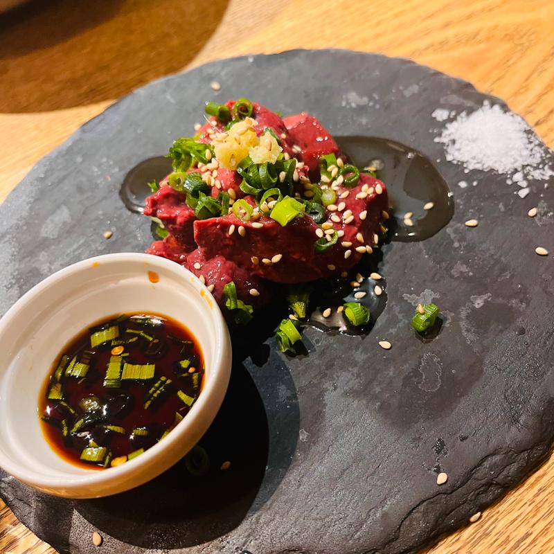 レバー刺し(呑毛笑店 ゑぶり亭“)