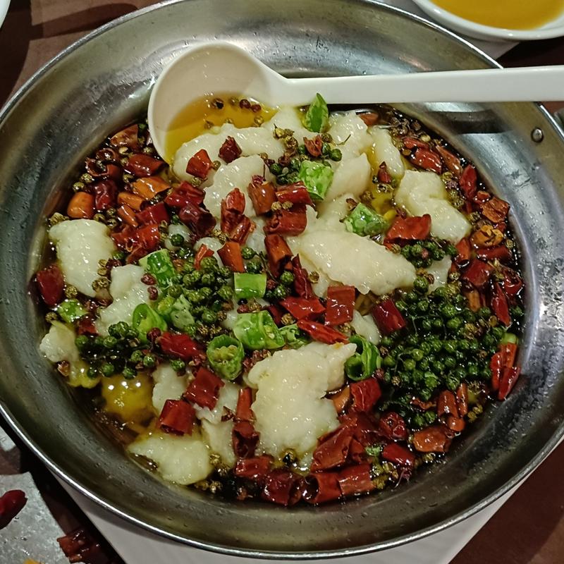 白身魚(鱈)の激辛沸腾旨煮(本格中華料理 陳家私菜 新宿店)