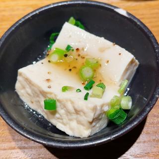 塩豆腐(全席完全個室居酒屋 海鮮としゃぶしゃぶ とら-TORA- 札幌駅前店)