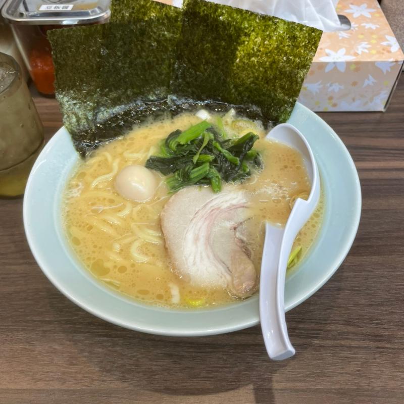 醤油ラーメン(横浜家系ラーメン 本厚木魂心家)