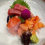 刺身盛り合わせ(鈴亭 （リンテイ）)