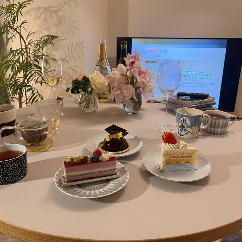 カシス(Toshi Yoroizuka Mid Town (トシ ヨロイヅカ ミッドタウン))