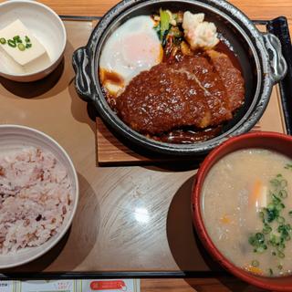 味噌かつ煮定食