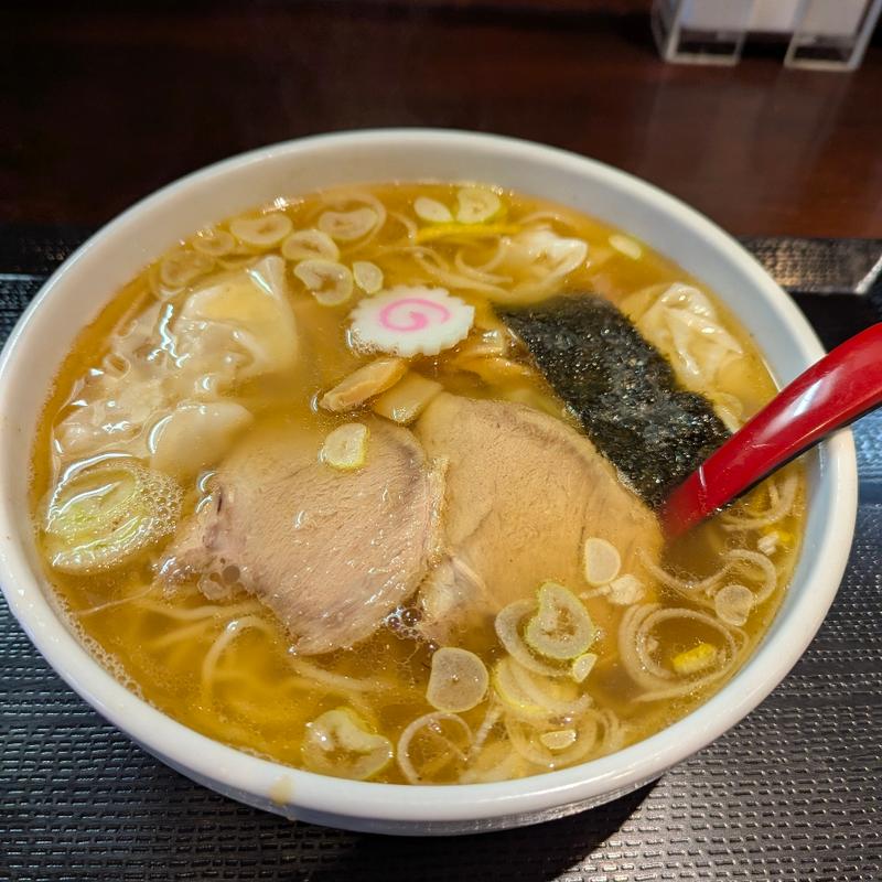 ワンタンメン(中華蕎麦 金魚)